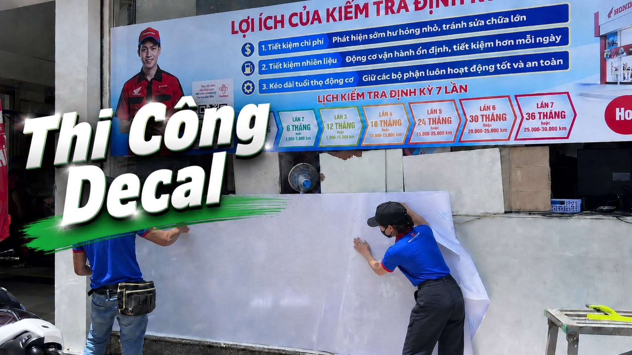 Thi Công Decal Tại HEAD Phát Tiến